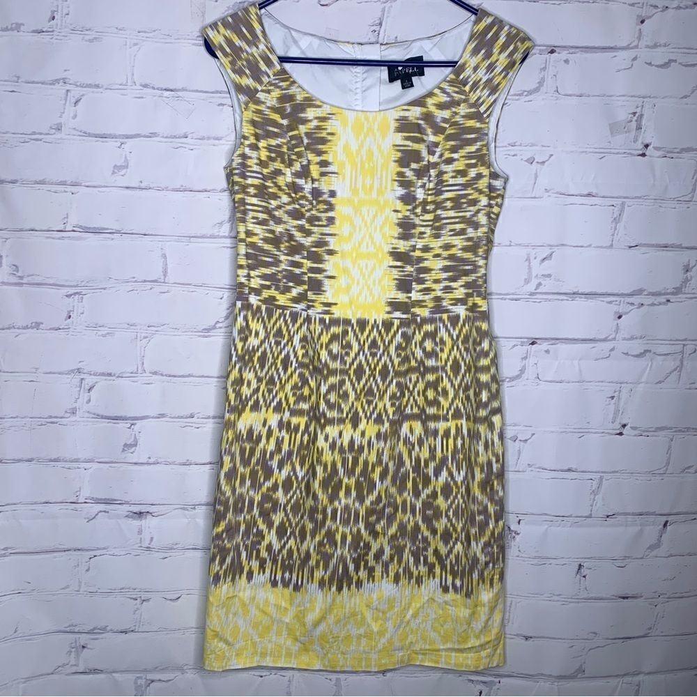 Adrianna Papell size 4 yellow dress‎